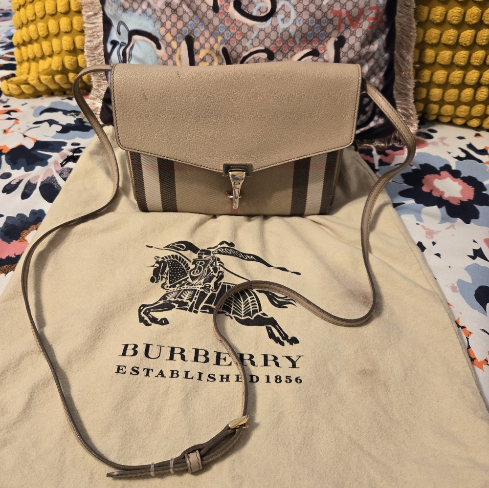Burberry Macken Crossbody bag